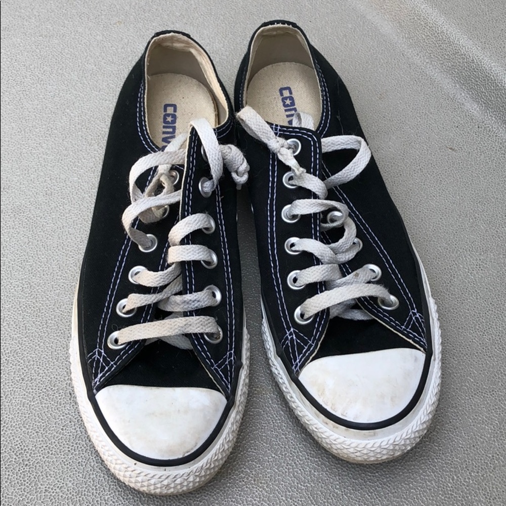 Converse Chuck Taylors low